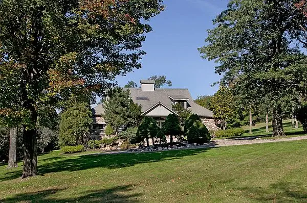 millbrook-ny-house-with-indoor-pool