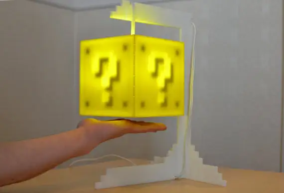 Интерактивная 8-битная лампа Question Block Lamp2
