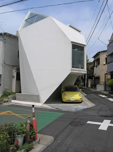 Origami-Inspired-Tokyo-Residence-by-Yasuhiro-Yamashita-2
