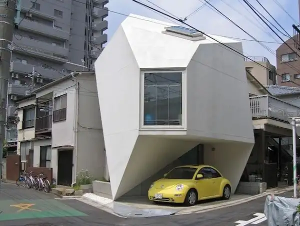 Origami-Inspired-Tokyo-Residence-by-Yasuhiro-Yamashita