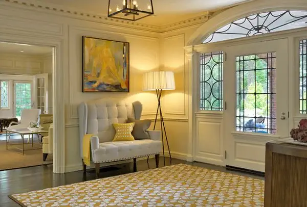 yellow-accents-for-entryway
