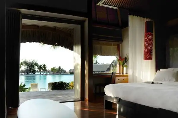 Бунгало Overwater, Le Meridien1
