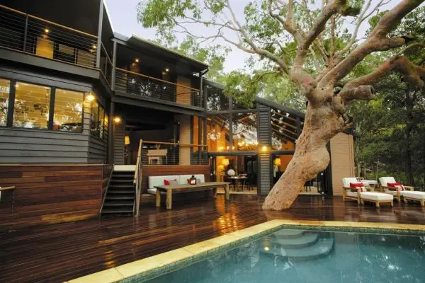Pretty_Beach_House1