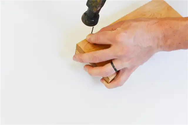 DIY (своими руками) Плавающие книжные полки молоток