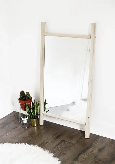 Зеркало на дюбелях DIY (своими руками)