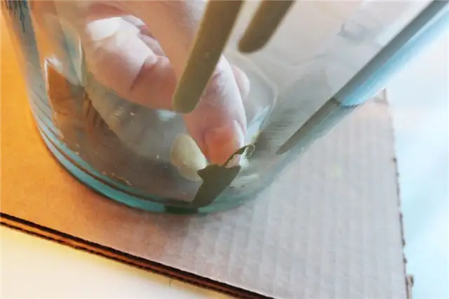 diy-paint-drip-milk-glass-vase1