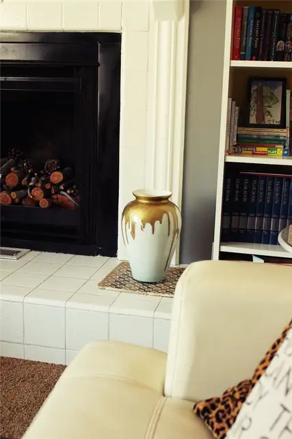 diy-paint-drip-milk-glass-vase-finished