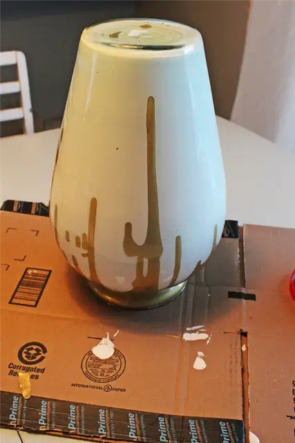 diy-paint-drip-milk-glass-vase-dry