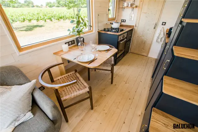 19.5 feet tiny house design by Baluchon - складной стол