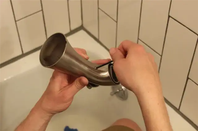 Используйте шестигранный ключ