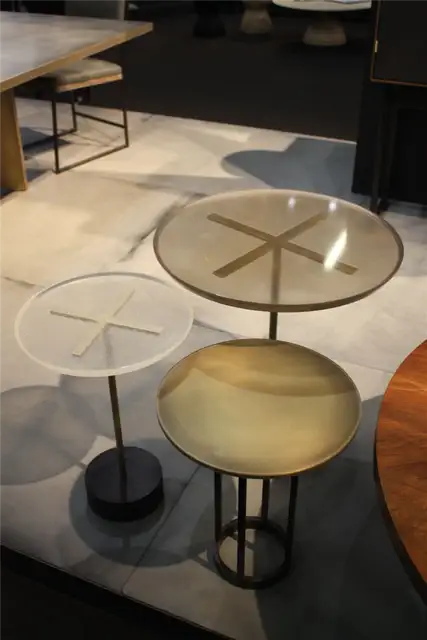 Коллекция круглых журнальных столиков со стеклянной столешницей - rain glass-buble