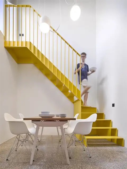 Желтая лестница Kresings Architektur