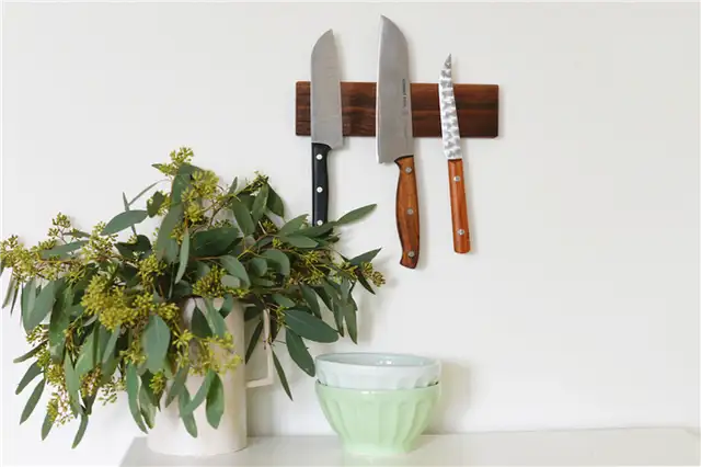DIY (своими руками) держатель для ножей