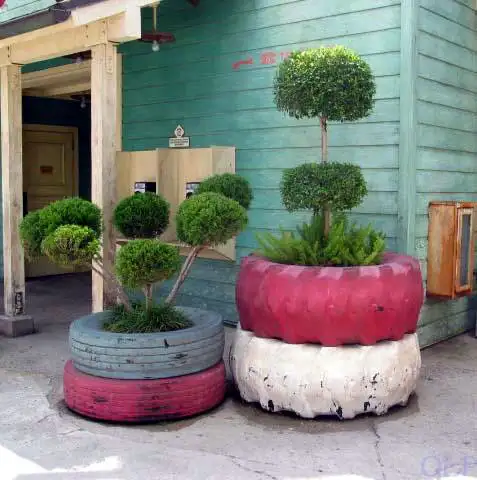 diy-outdoor-planters-of-recycled-tires-1