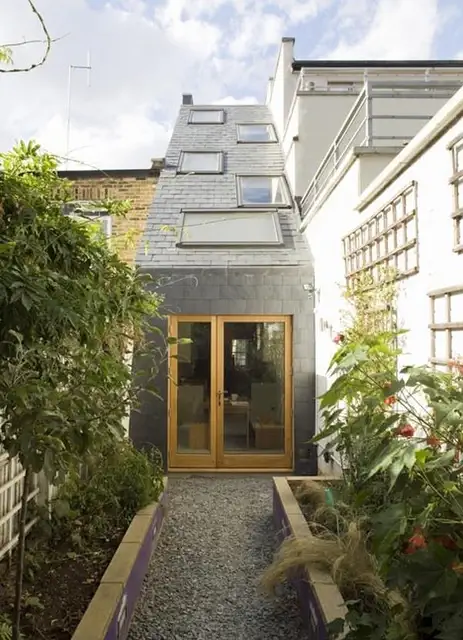 slim-house-extension-by-alma-nac2