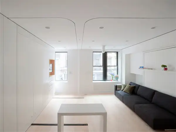 Life-Edited-Apartment-NYC-dining-table