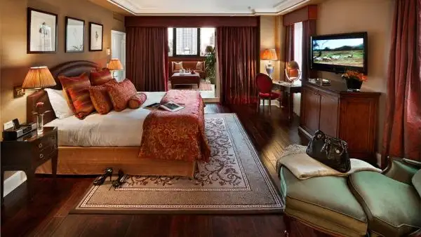 plaza-athenee-manhattan3