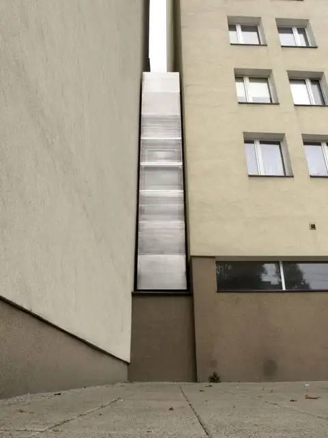 the-worlds-skinniest-house-by-jakub-szczesny