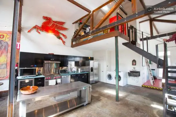 1918-gas-station-converted-into-home13