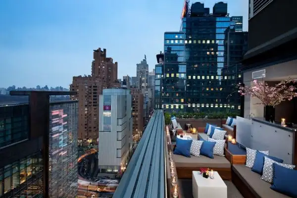 above-6-new-york-rooftop-bar