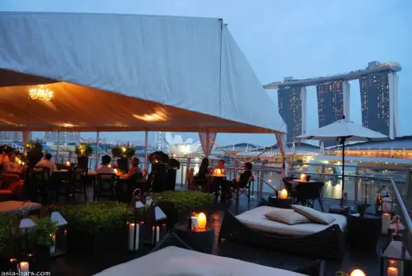 Lantern-Bar-at-The-Fullerton-Bay-Hotel-Singapore-07