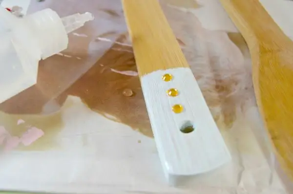 Dipped-Embellished-Wooden-Utensils-36metrov-Diy-embllish1