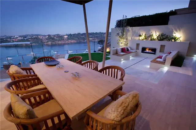 ritz-exterior-design-fireplace1