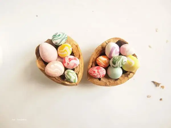 diy-marble-easter-eggs