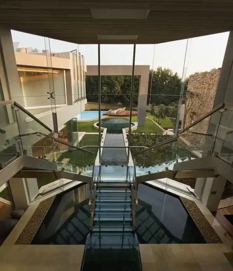 Стеклянный дом от Nico Van Der Meulen Architects21