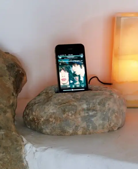 costal-feel-cave-house4