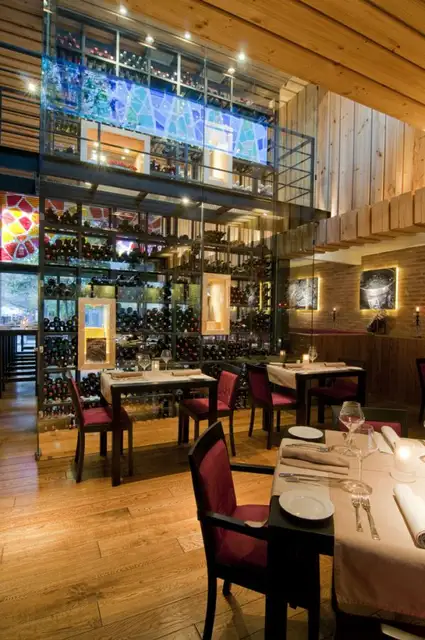 La-Boqueria-de-Barcelona-restaurant2