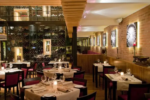 La-Boqueria-de-Barcelona-restaurant4