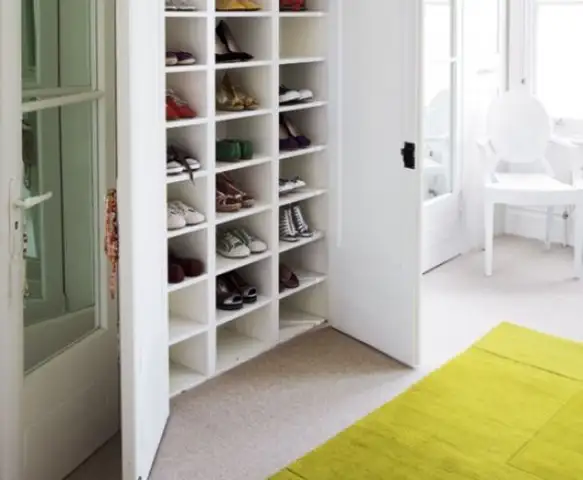 clever-shoes-clotes