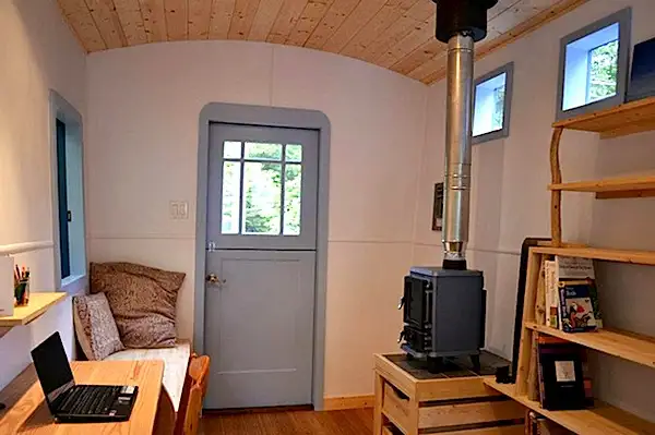 hornby-island-caravans-tiny-house2
