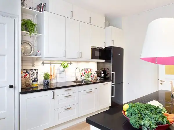 bold-apartment-accents-accessories2