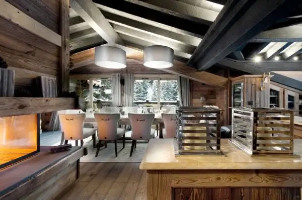 Lavish-Petit-Chateau-1850-Chalet-in-Courchevel-dining