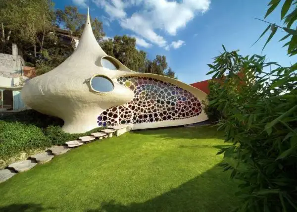colorful-creative-unusual-house