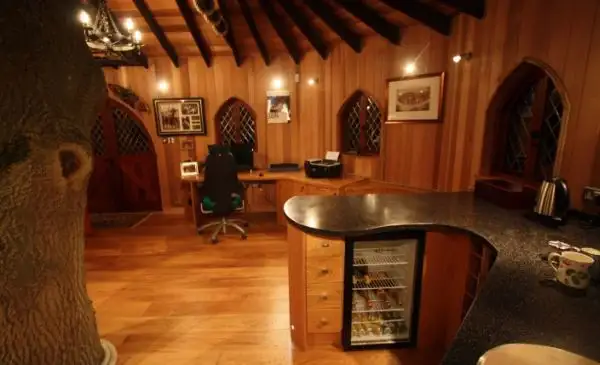 blue-forests-treehouse-office4