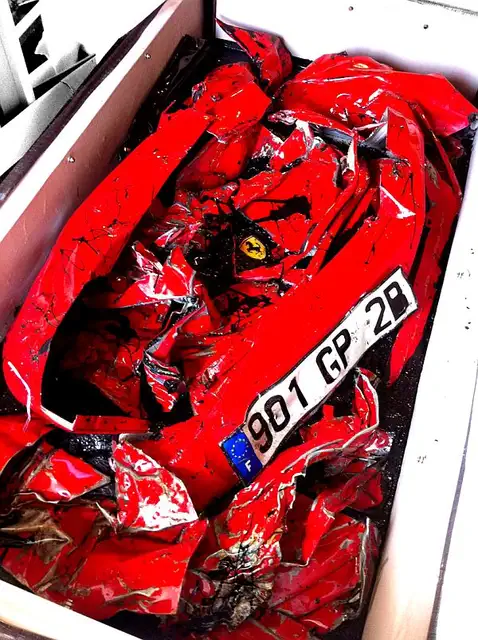 ferrari-crash-coffee-table2