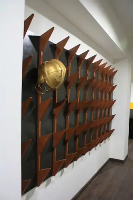 white-canvas-22-feet-office14