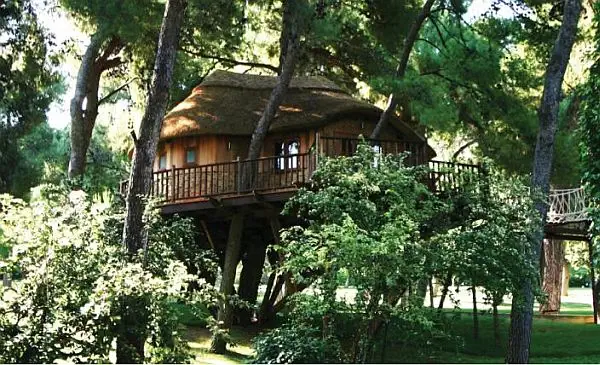 TreeHouse_High_Tech_Hideaway_4