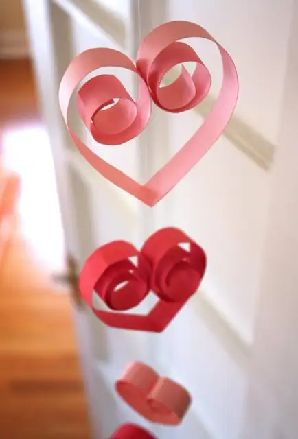 paper-heart-garland