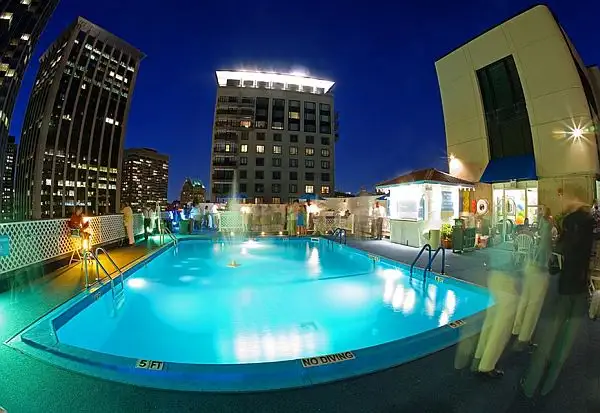 world-amazing-rooftop-pool-colonnade-boston-hotel