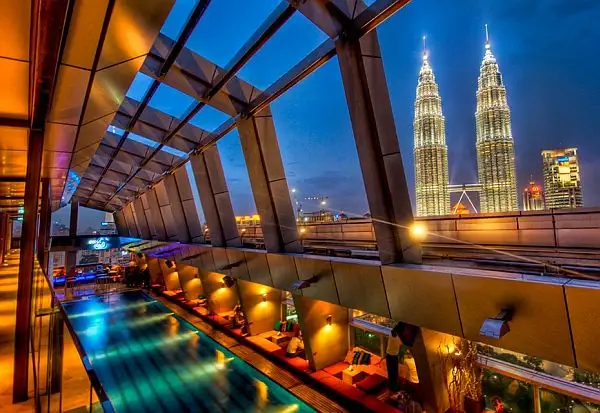 world-amazing-rooftop-pool-sky-bar