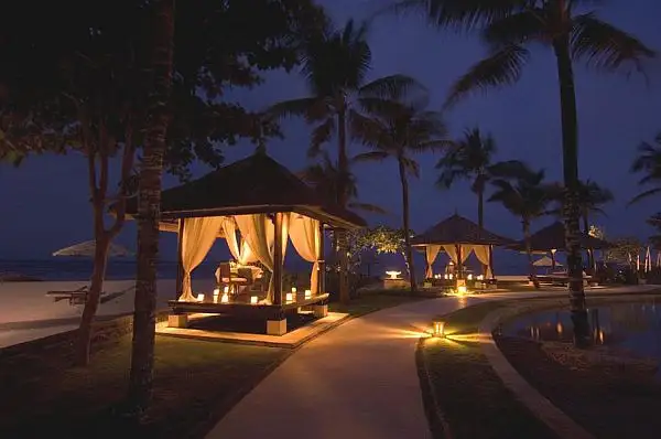 Luxury-Conrad-Bali3