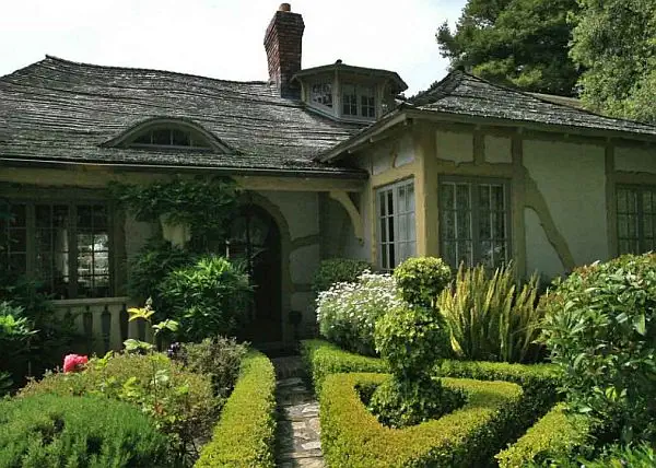 Carmel-Cottage-for-Sale1