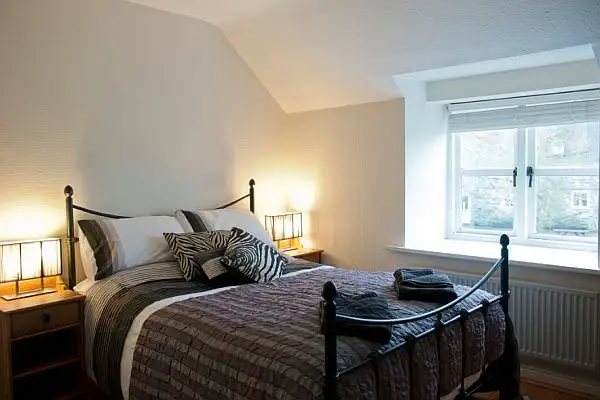 stone-farmhouse-bedroom