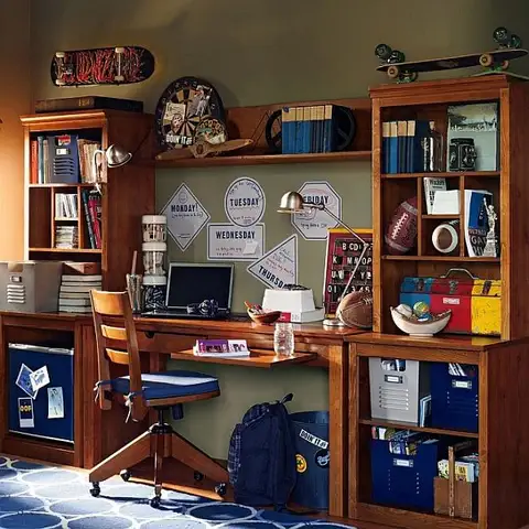 boys-study-space-green-and-light-wood