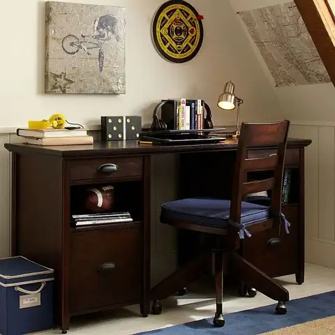 boys-study-space-dark-desk