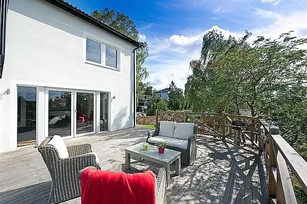family-villa-sale-patio
